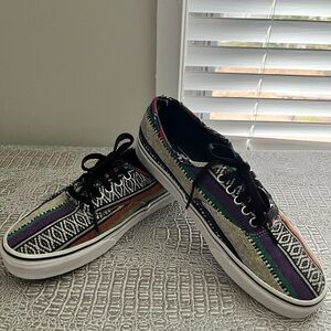 Vans Classic Aztec Print - Men’s 9.5